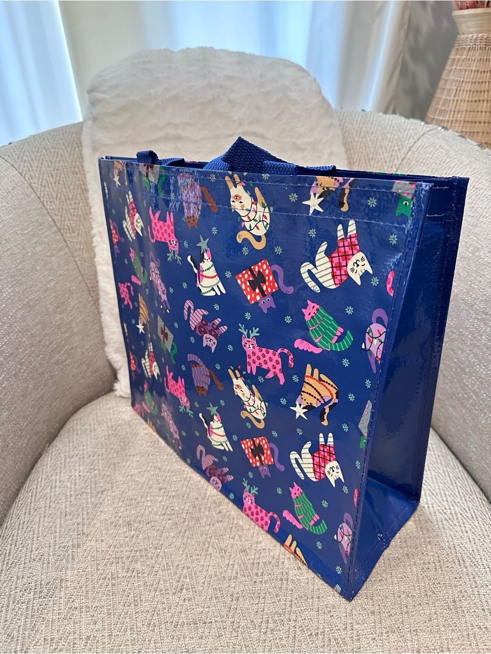 Vera Bradley 3 Gift Totes: Toasty Teddies, Catnip Christmas, Venetian Paisley - Picture 7 of 13